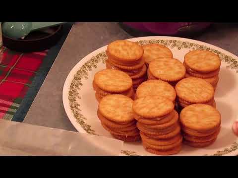 White Chocolate Covered Peanut Butter Ritz Sandwiches