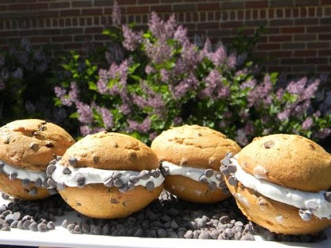 Chocolate Chip Whoopie Pies