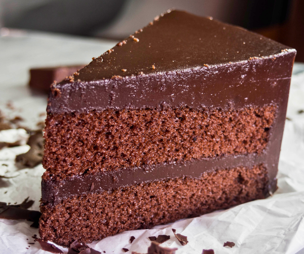 5-Minute Nesquik Chocolate Cake